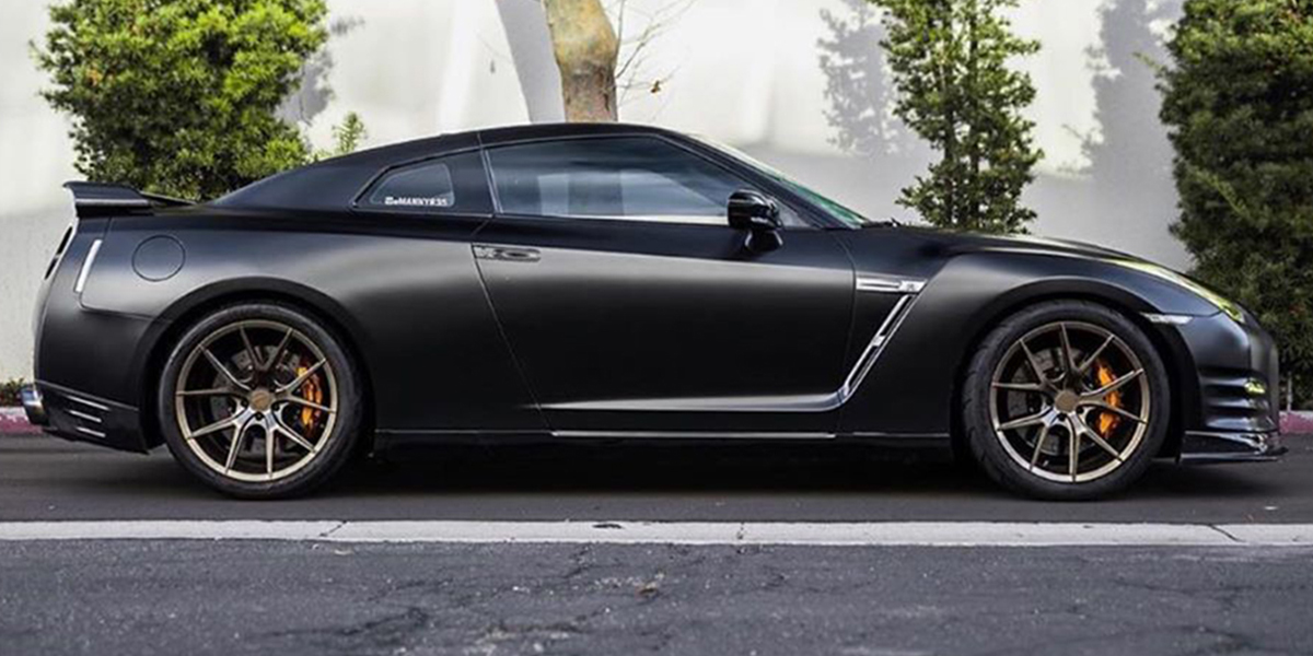 Nissan GT-R with Verde Wheels V99 Axis