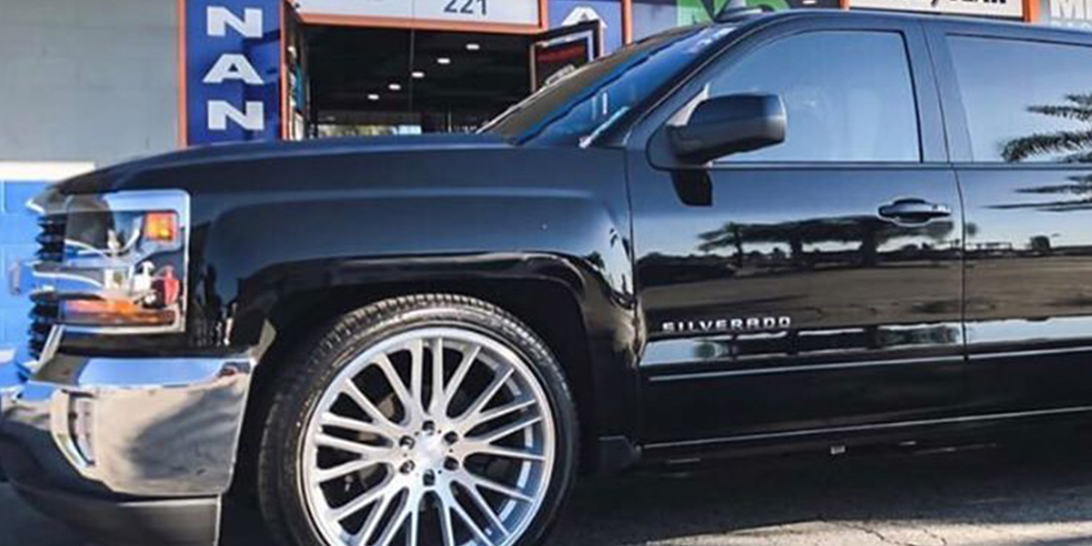 Chevrolet Silverado with Verde Wheels V22 Duo